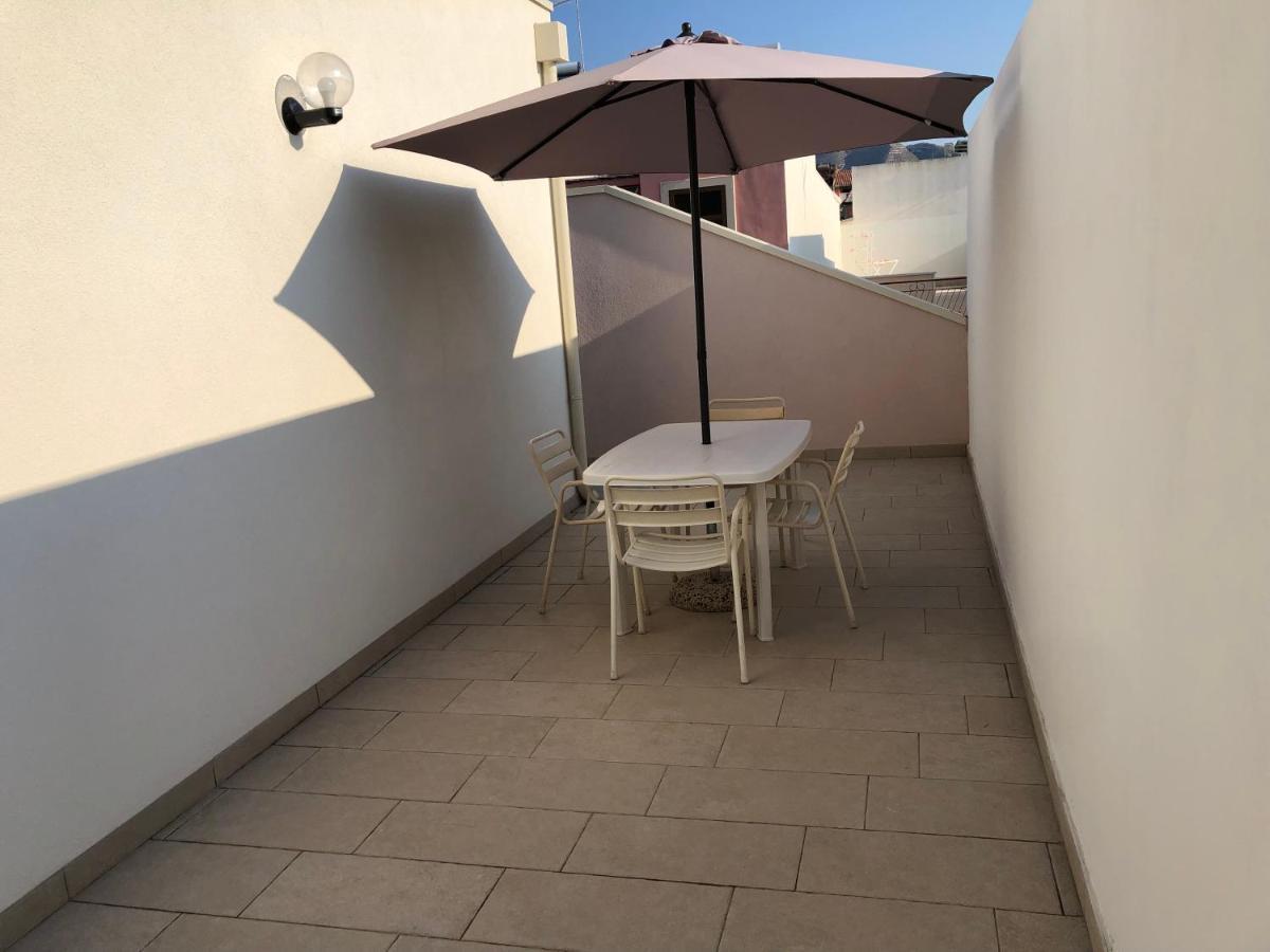 La Dama Di Avola Villa Bagian luar foto