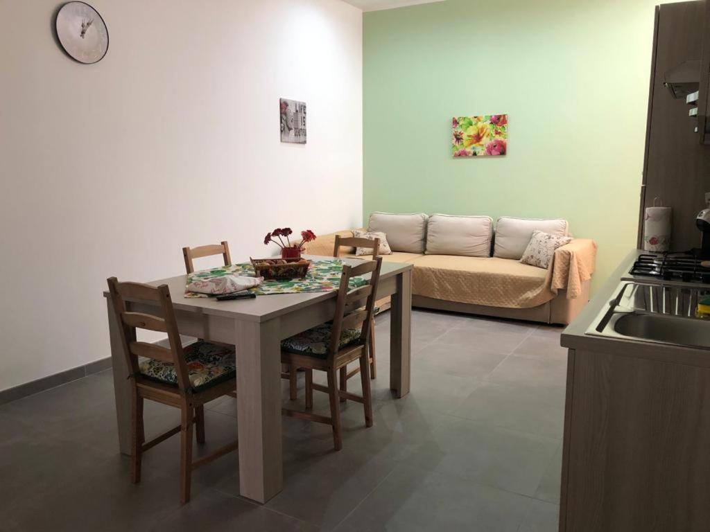 La Dama Di Avola Villa Bagian luar foto