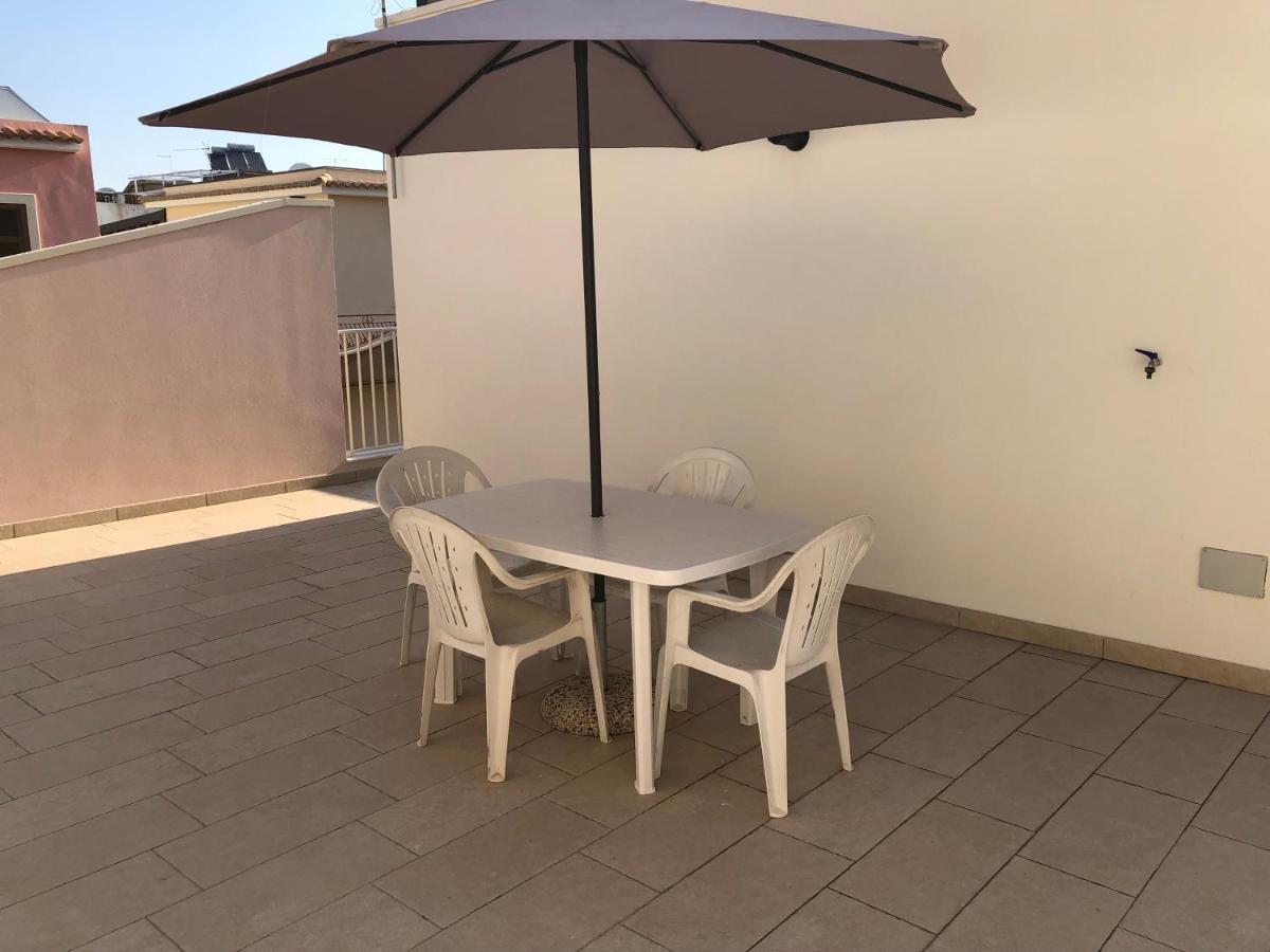 La Dama Di Avola Villa Bagian luar foto