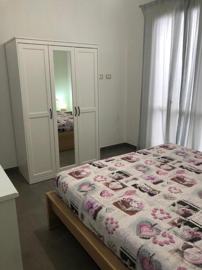 La Dama Di Avola Villa Bagian luar foto